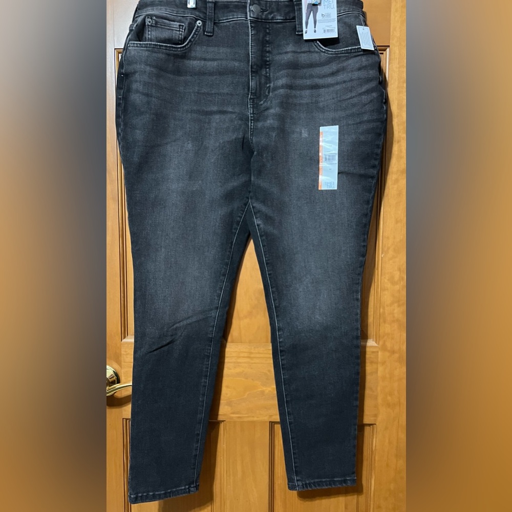 Time and Tru Women's Black High Rise Curvy Skinny Jeans, Size 14